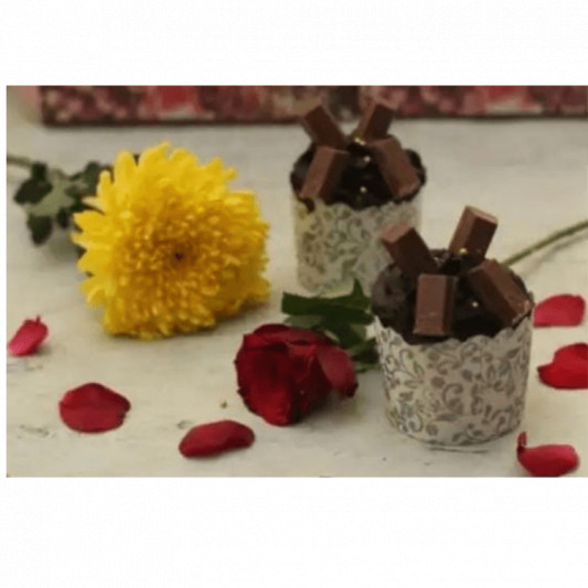 KitKat Cupcake online delivery in Noida, Delhi, NCR, Gurgaon