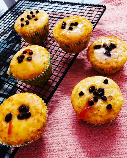 Vanilla Choc Chip Muffins online delivery in Noida, Delhi, NCR, Gurgaon