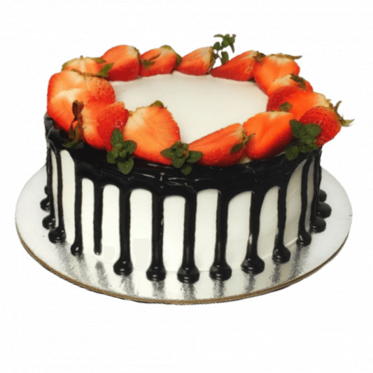 Fresh Strawberry Cake with Chocolate and Whipped Cream online delivery in Noida, Delhi, NCR, Gurgaon