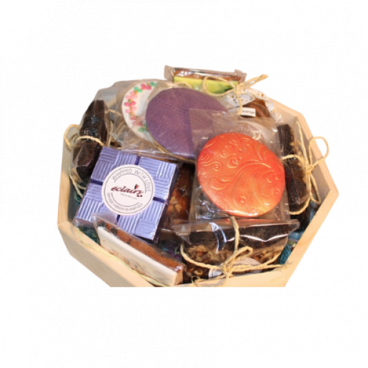 Customizable Gift Hampers online delivery in Noida, Delhi, NCR, Gurgaon