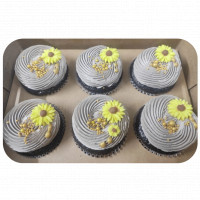 Beautiful Delicious Cupcake  online delivery in Noida, Delhi, NCR,
                    Gurgaon