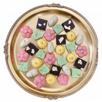 Small pack of Holi Special Chocolates online delivery in Noida, Delhi, NCR,
                    Gurgaon