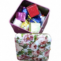 Floral Print Box of 15 Assorted Chocolates online delivery in Noida, Delhi, NCR,
                    Gurgaon