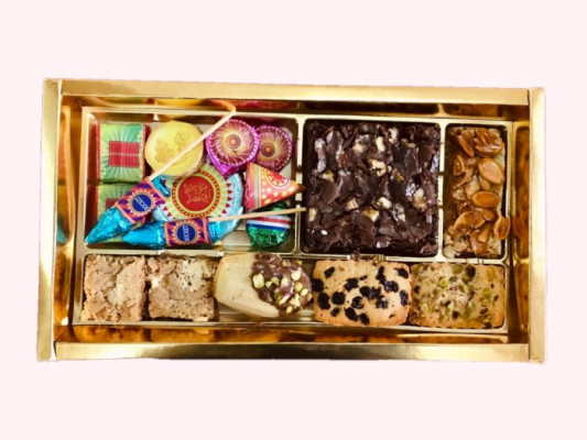 Festive Goodies Hamper online delivery in Noida, Delhi, NCR, Gurgaon