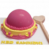 Cream Cake with Surprise Chocolates in Pinata online delivery in Noida, Delhi, NCR,
                    Gurgaon