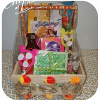 Wooden Gift Pack of Chocolates and Candies - R1 online delivery in Noida, Delhi, NCR,
                    Gurgaon