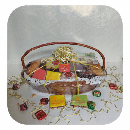 Customized Diwali Hamper online delivery in Noida, Delhi, NCR, Gurgaon