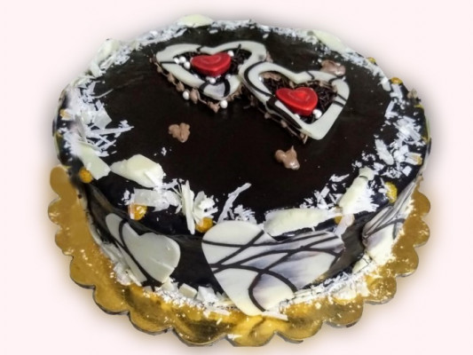 Choco Truffle  Heart Cake online delivery in Noida, Delhi, NCR, Gurgaon