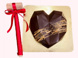 Pinata Heart Cake online delivery in Noida, Delhi, NCR,
                    Gurgaon