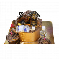 Luxury Drip Cake with Cupcake online delivery in Noida, Delhi, NCR,
                    Gurgaon