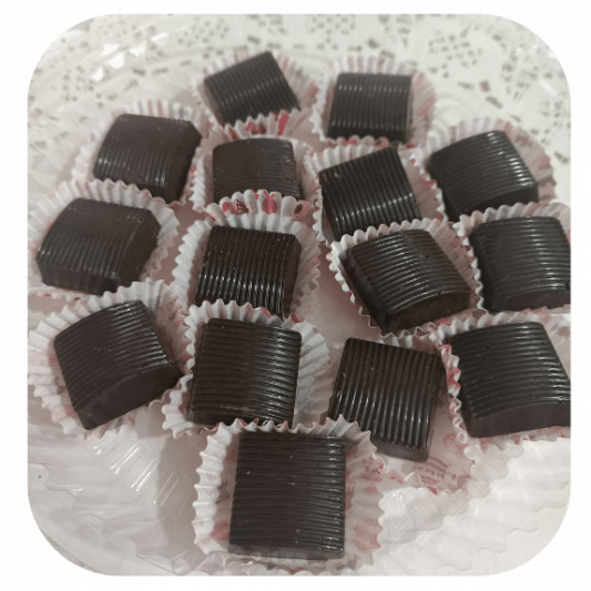 Premium Fruit and Nut Chocolates online delivery in Noida, Delhi, NCR, Gurgaon