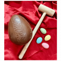 Huge Pinata Easter Chocolates Egg online delivery in Noida, Delhi, NCR,
                    Gurgaon