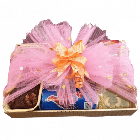 Gift Hamper in Basket online delivery in Noida, Delhi, NCR, Gurgaon