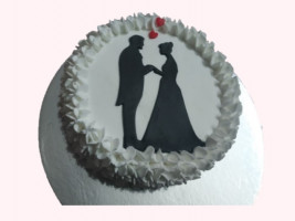 French Vanilla Couple Cake online delivery in Noida, Delhi, NCR,
                    Gurgaon