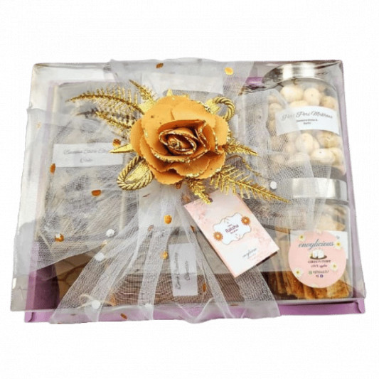 Rakhi Hamper for Brother/Sister online delivery in Noida, Delhi, NCR, Gurgaon