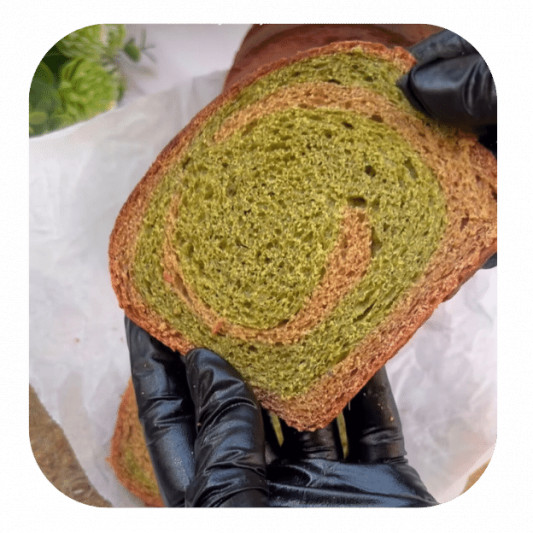 Whole Wheat Spinach Beetroot Bread  online delivery in Noida, Delhi, NCR, Gurgaon