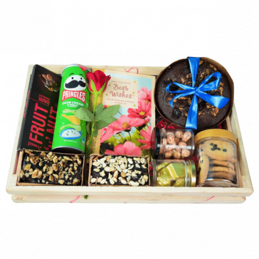 Luxury Gift Hampers online delivery in Noida, Delhi, NCR, Gurgaon