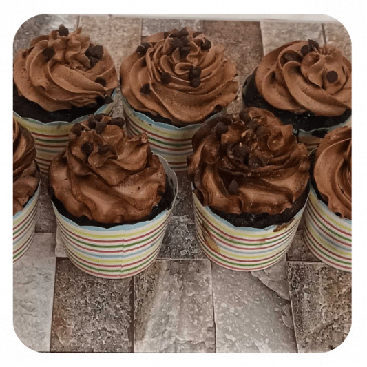 Chocolate Chocochip  Cupcake online delivery in Noida, Delhi, NCR, Gurgaon