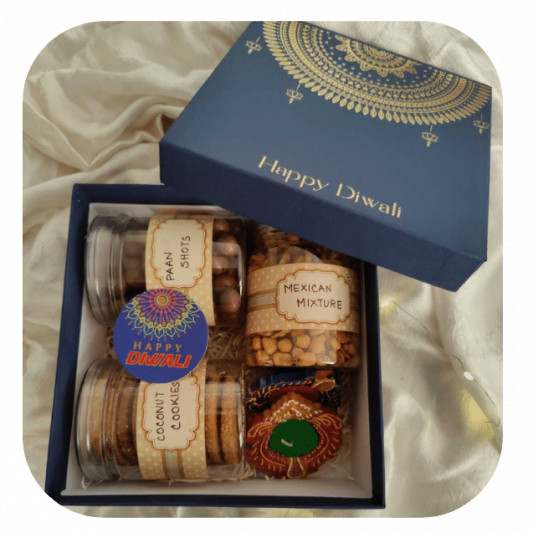 Gift Pack Of Diwali Containing 3 Jars online delivery in Noida, Delhi, NCR, Gurgaon