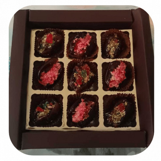  Gift Box for Diwali Special Rose Stuffed Dates online delivery in Noida, Delhi, NCR, Gurgaon