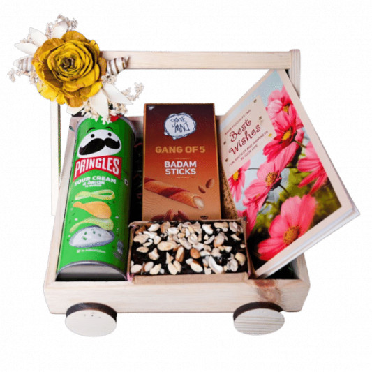 Gift Hampers - 10 online delivery in Noida, Delhi, NCR, Gurgaon