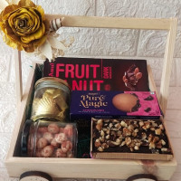 Gift Hampers - 4 online delivery in Noida, Delhi, NCR,
                    Gurgaon