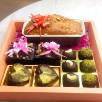 Gift Hampers - 28 online delivery in Noida, Delhi, NCR,
                    Gurgaon