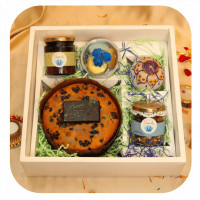 Hamper Code- A B 06 online delivery in Noida, Delhi, NCR,
                    Gurgaon