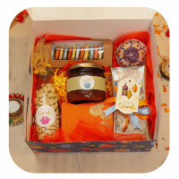 Hamper Code- A B 07 online delivery in Noida, Delhi, NCR,
                    Gurgaon