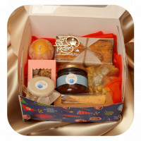 Hamper Code- A B 09 online delivery in Noida, Delhi, NCR,
                    Gurgaon