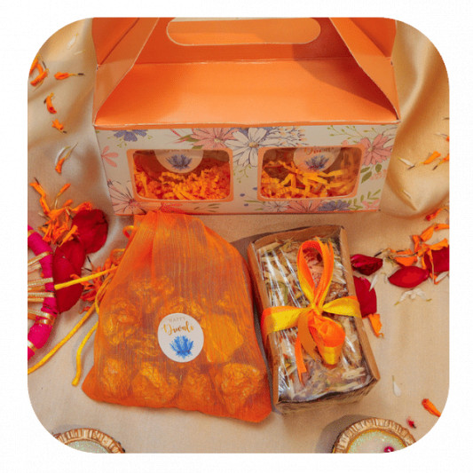 Hamper Code- A B 25 online delivery in Noida, Delhi, NCR, Gurgaon