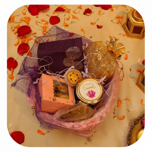 Hamper Code- A B 15 online delivery in Noida, Delhi, NCR, Gurgaon