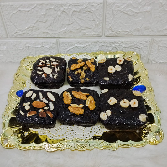 Brownie Combo With Golden Tray online delivery in Noida, Delhi, NCR, Gurgaon