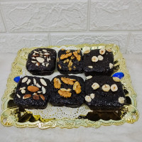 Brownie Combo With Golden Tray online delivery in Noida, Delhi, NCR,
                    Gurgaon