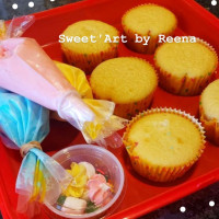 DIY Cupcake Decorating Kit online delivery in Noida, Delhi, NCR,
                    Gurgaon