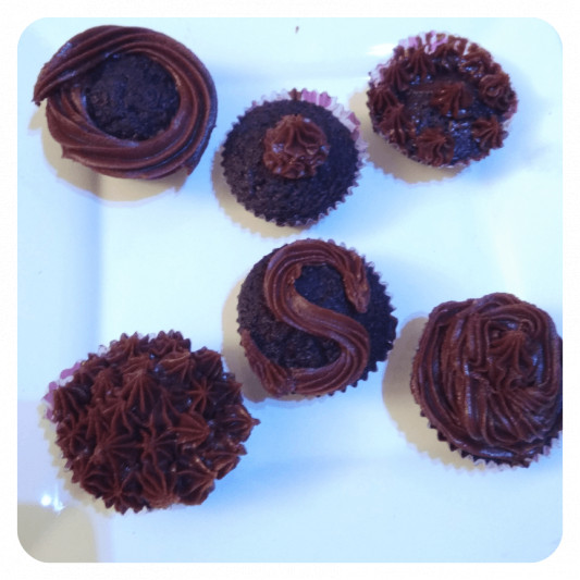 Delicious Chocolates  Cupcake online delivery in Noida, Delhi, NCR, Gurgaon